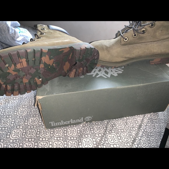 Timberlands - Picture 2 of 4